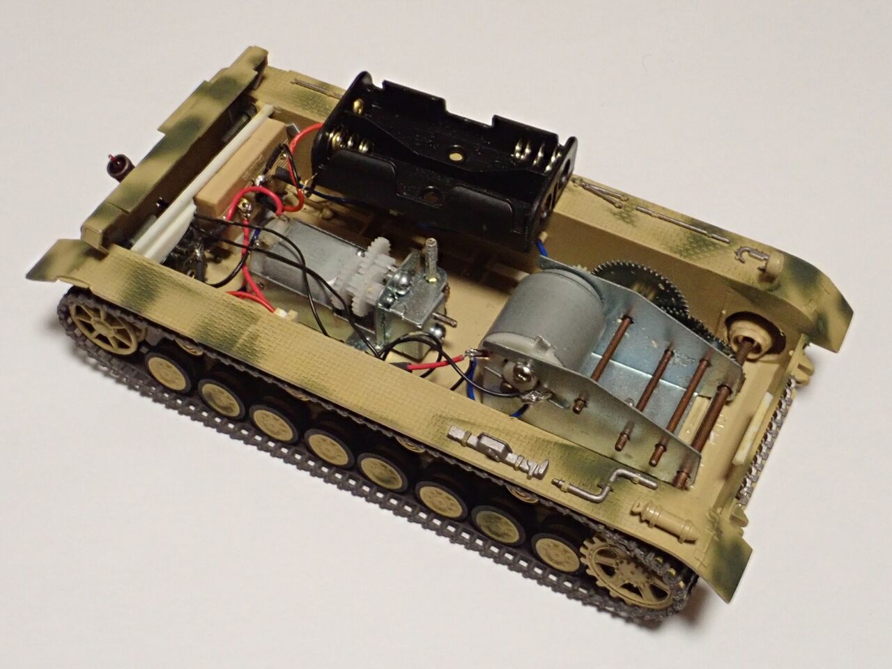 ▶︎対空戦車オストヴィント（MONOGRAM 1/32）をモーターライズで制作