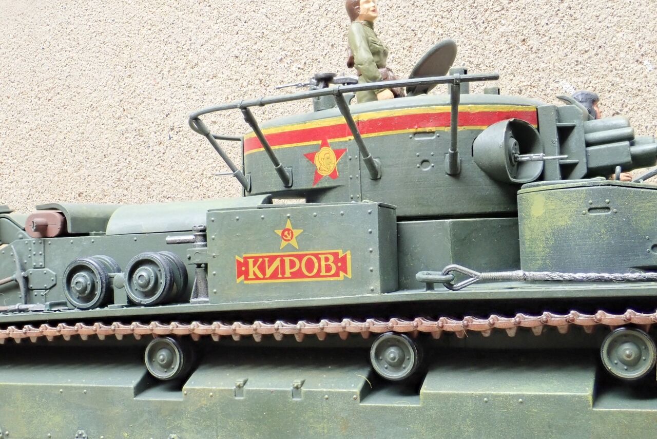 ◉T-28（ICM 1/35）1990年代に製作し、2020年代に微調整、マーキング