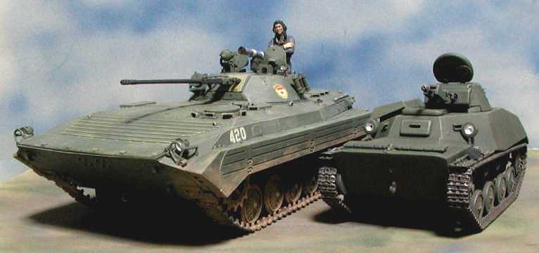 ドラゴン　1/35 BMP-2 完成品　装甲車　戦車模型　 ドラゴン 1/35 BMP-2 完成品 装甲車 戦車模型 ウクライナ ◉BMP2