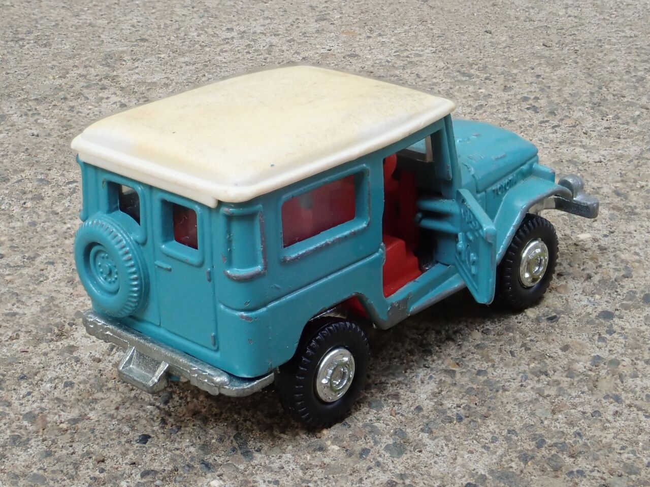 ◯ランドクルーザー 40系 ミニカー （ トミカ 1/60） : T.M.のプラモMUSEUM