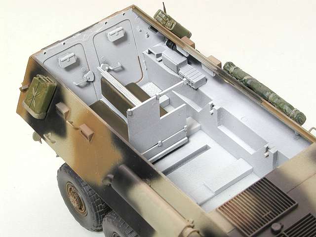 ◉LAV-25ピラニヤ歩兵戦闘車（ITALERI 1/35）2007年5月完成