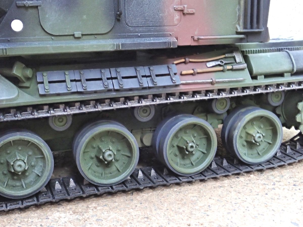 MENG AUF1 戦車 模型 プラモデル Amazon | MENG モンモデル 1/35 フランス AUF1 155mm 自走榴弾砲