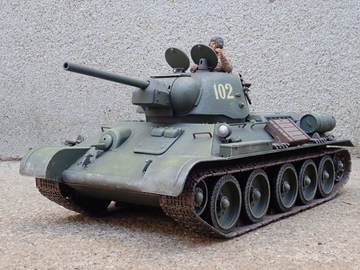 タミヤ 35 チェリヤビンスク 1943年型 T34 整理番号３ 76