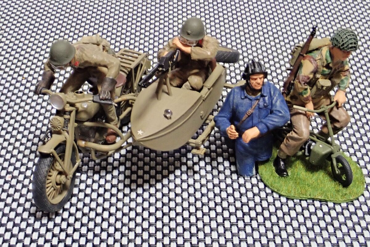 未使用品　ピットロード　1/35 日本陸軍　97式　側車付自動二輪陸王　兵士 Amazon | ピットロード 1/35 日本陸軍 97式側車付自動二輪車 陸