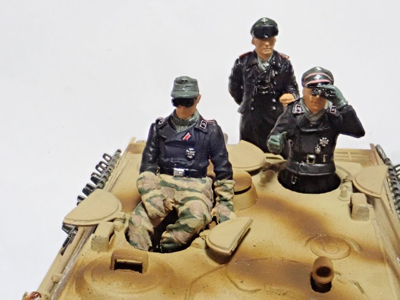 DAK アフリカ軍団ロンメル将軍&司令部将校・戦車上 (プラモデル