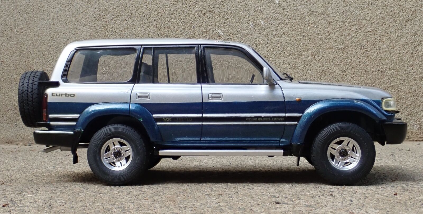 ◉ランドクルーザー 80 VX Limited（TAMIYA 1/24） 1990年代初めに製作