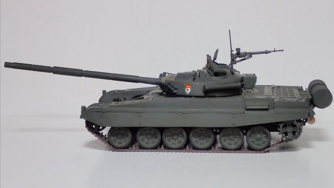 ◉T74 （ESCI 1/35） これはT72ではないのでしょうか？ 1990年