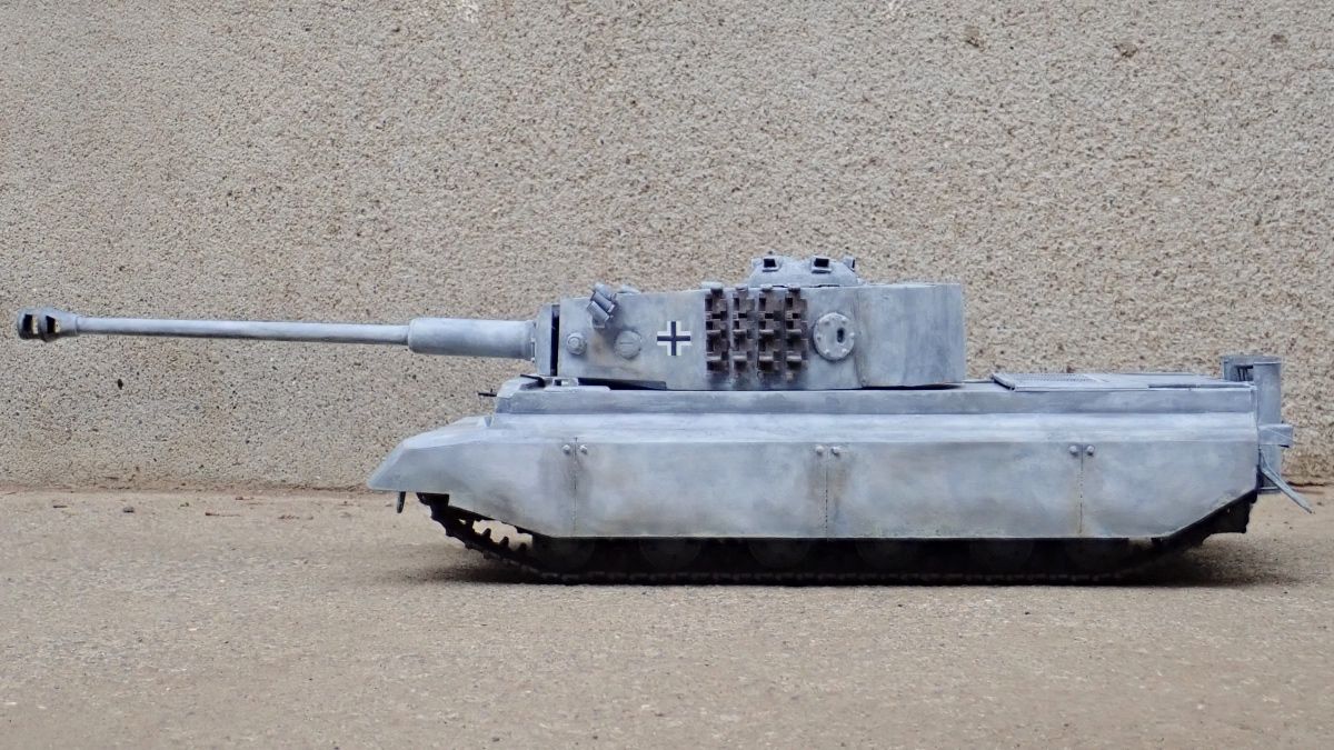 フルスクラッチ 1/35 SMK重戦車 プロモデラー製作完成品 特注ケース付き フルスクラッチ 1/35 SMK重戦車 プロモデラー製作完成品 特注