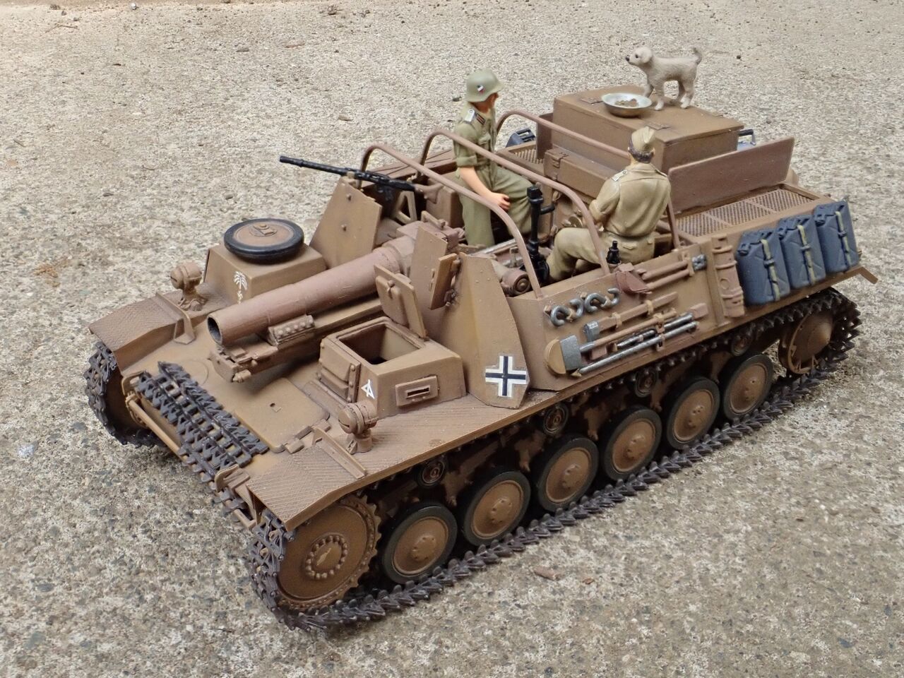 ◉バイソン2（ALAN 1/35）2001年6月完成・2023年レストア中に