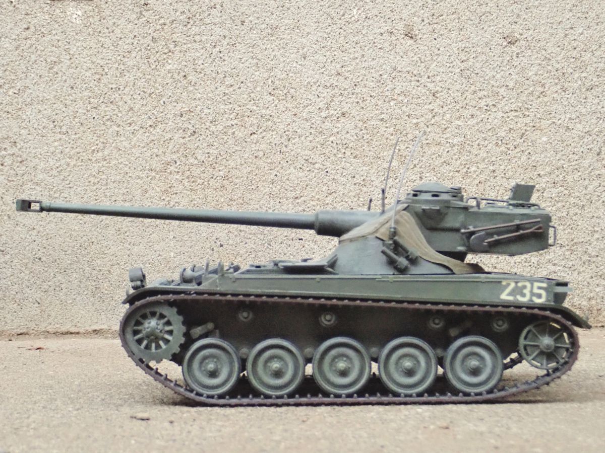 ニチモ 1/35 AMX13ダンケルク モーターライズ ゼネコンレッド