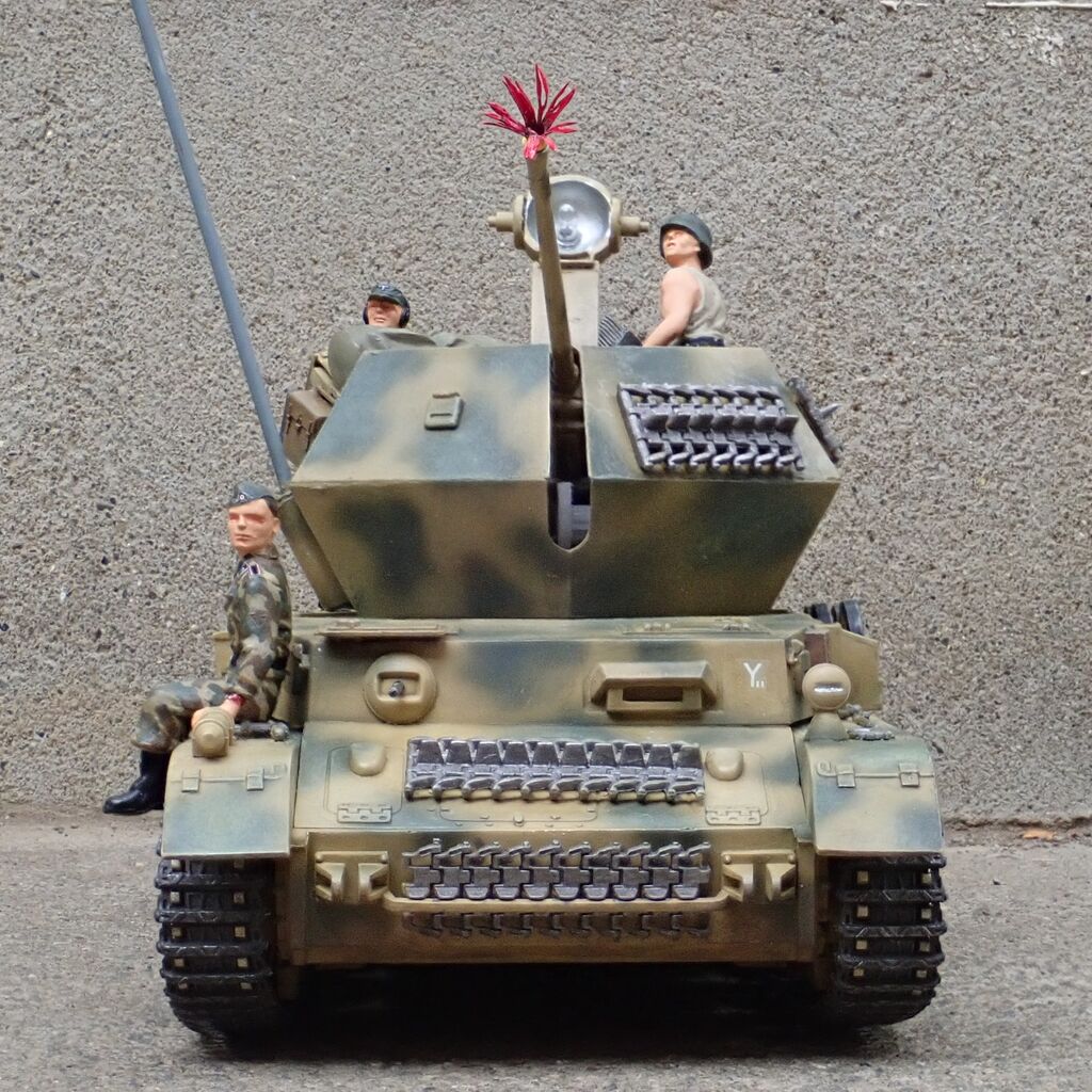 ◉対空戦車オストヴィント（MONOGRAM 1/32） モーターライズ