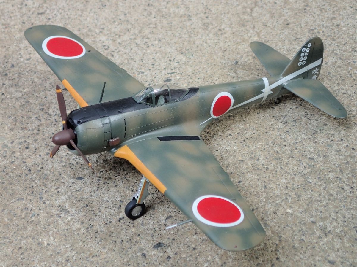 全国一律送料290円込 1 72 Kpモデル チェコ ズリン Z 526f 曲技飛行機 激安商品