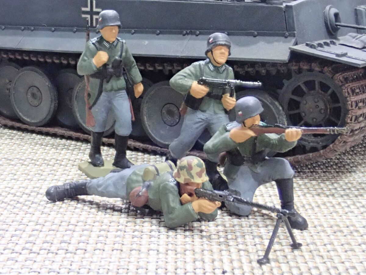 ◉ドイツ歩兵セット(TAMIYA 1/35 MM02)1970年ごろ製作&2020年 ◉ドイツ歩兵セット(TAMIYA 1/35 MM02)1970年ごろ製作&2020年