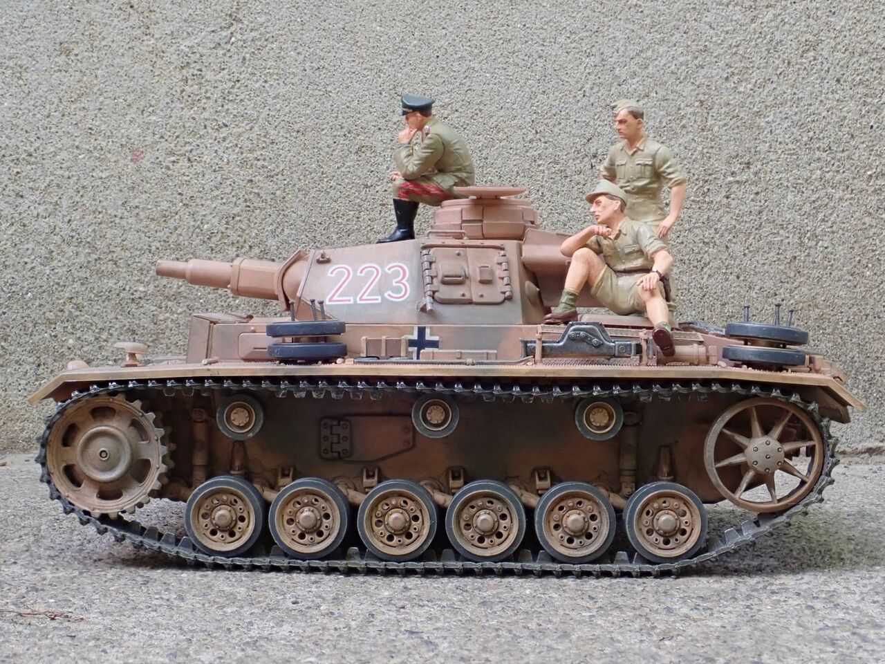 ◉3号戦車N型（TAMIYA 1/35 MM290）MASTER BOX製のロンメル将軍他3名を