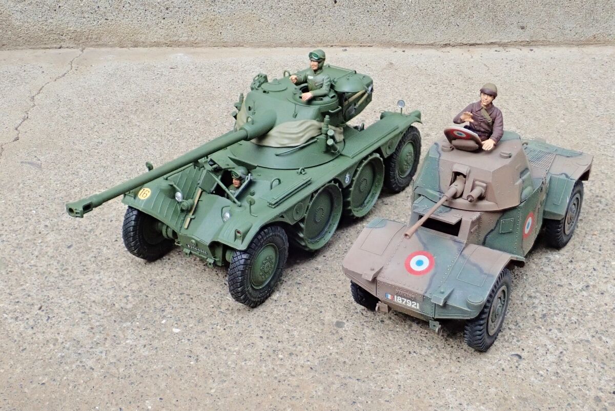 装甲偵察用車両Panhard EBR