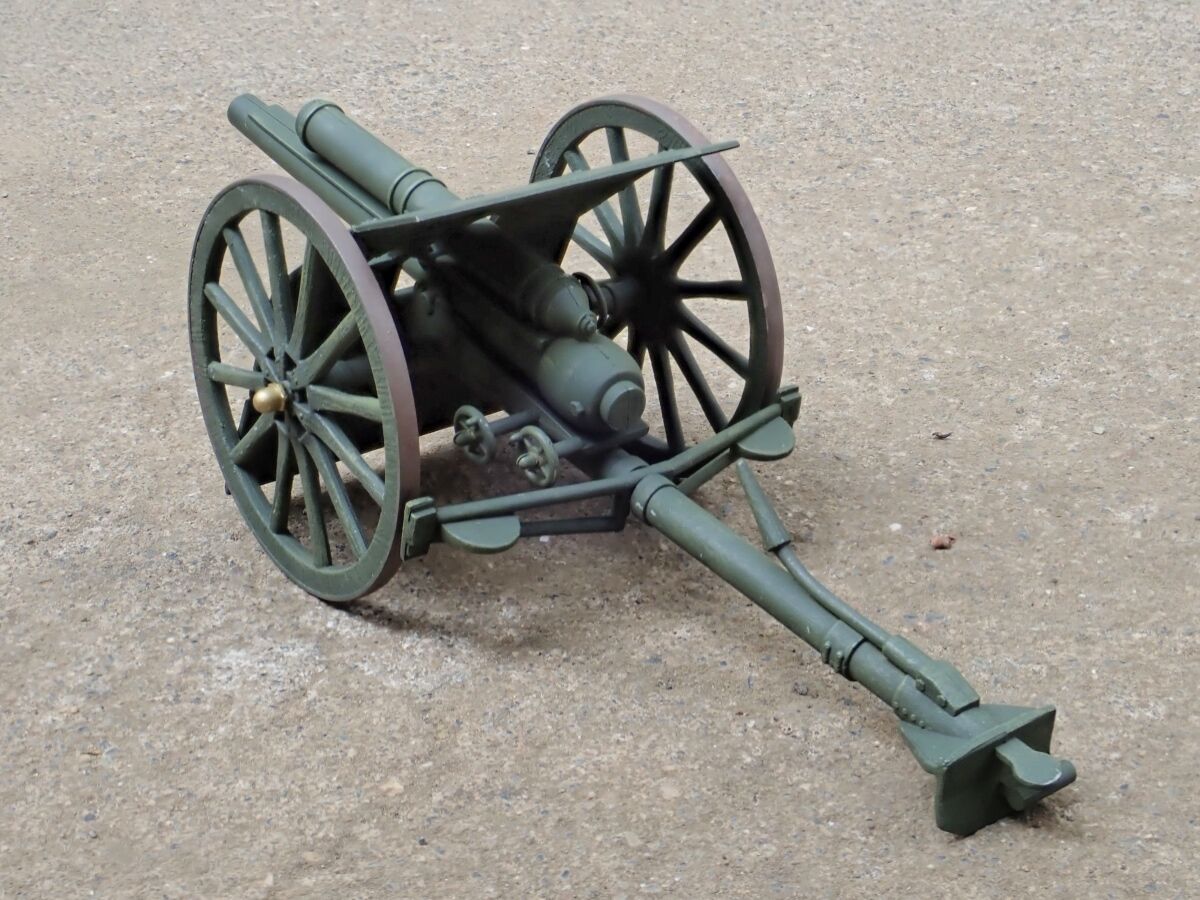 T M のプラモmuseum イギリスww1砲兵 18ポンド砲付き Emhar 1 35 年2月完成 総部品数わずか16個ですがなかなかの出来