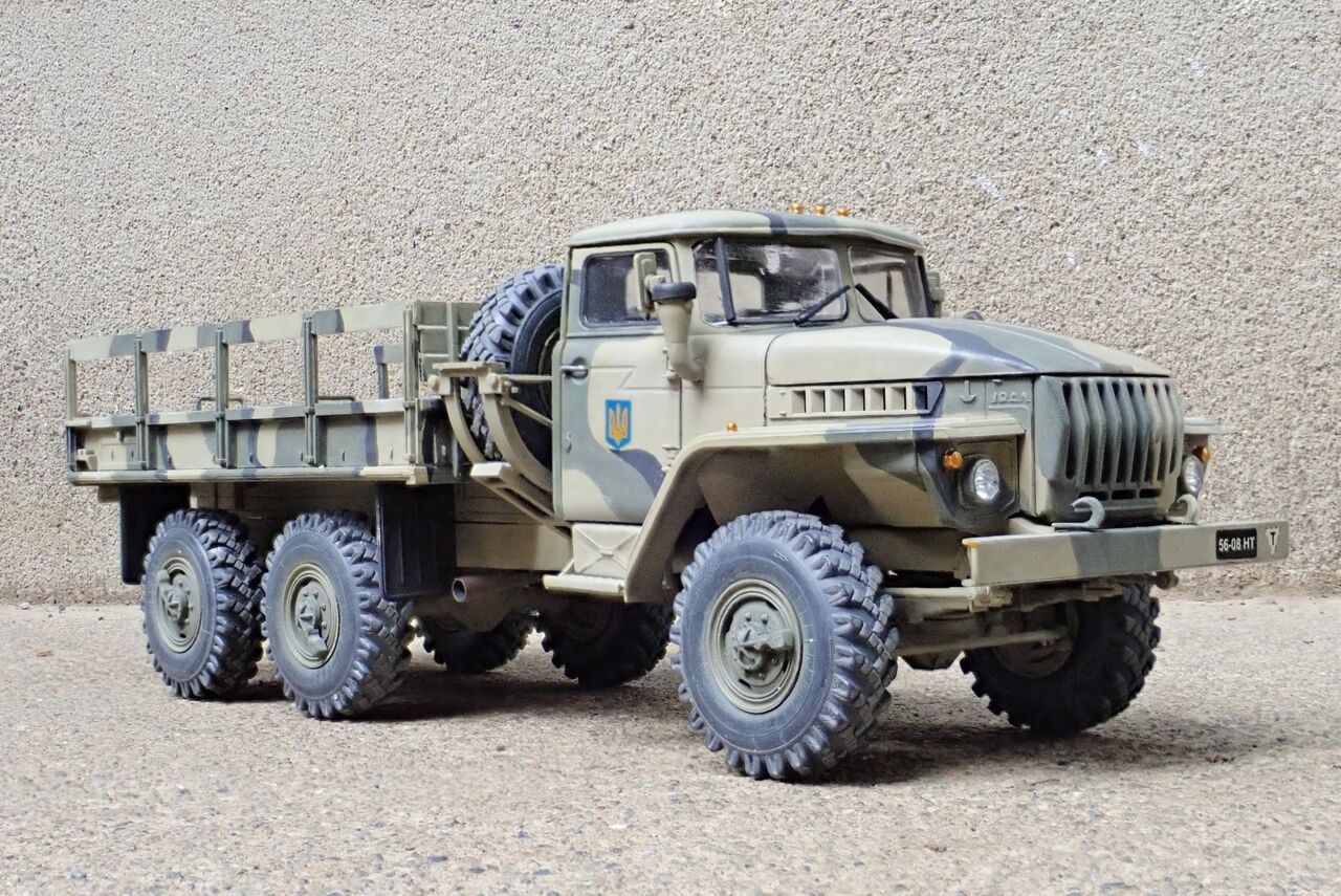 E.T.MODEL[P35-116]1/35 ロシアURAL-4320軍用ラック用自重変形