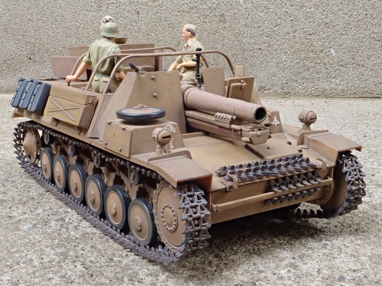 ◉バイソン2（ALAN 1/35）2001年6月完成・2023年レストア中に