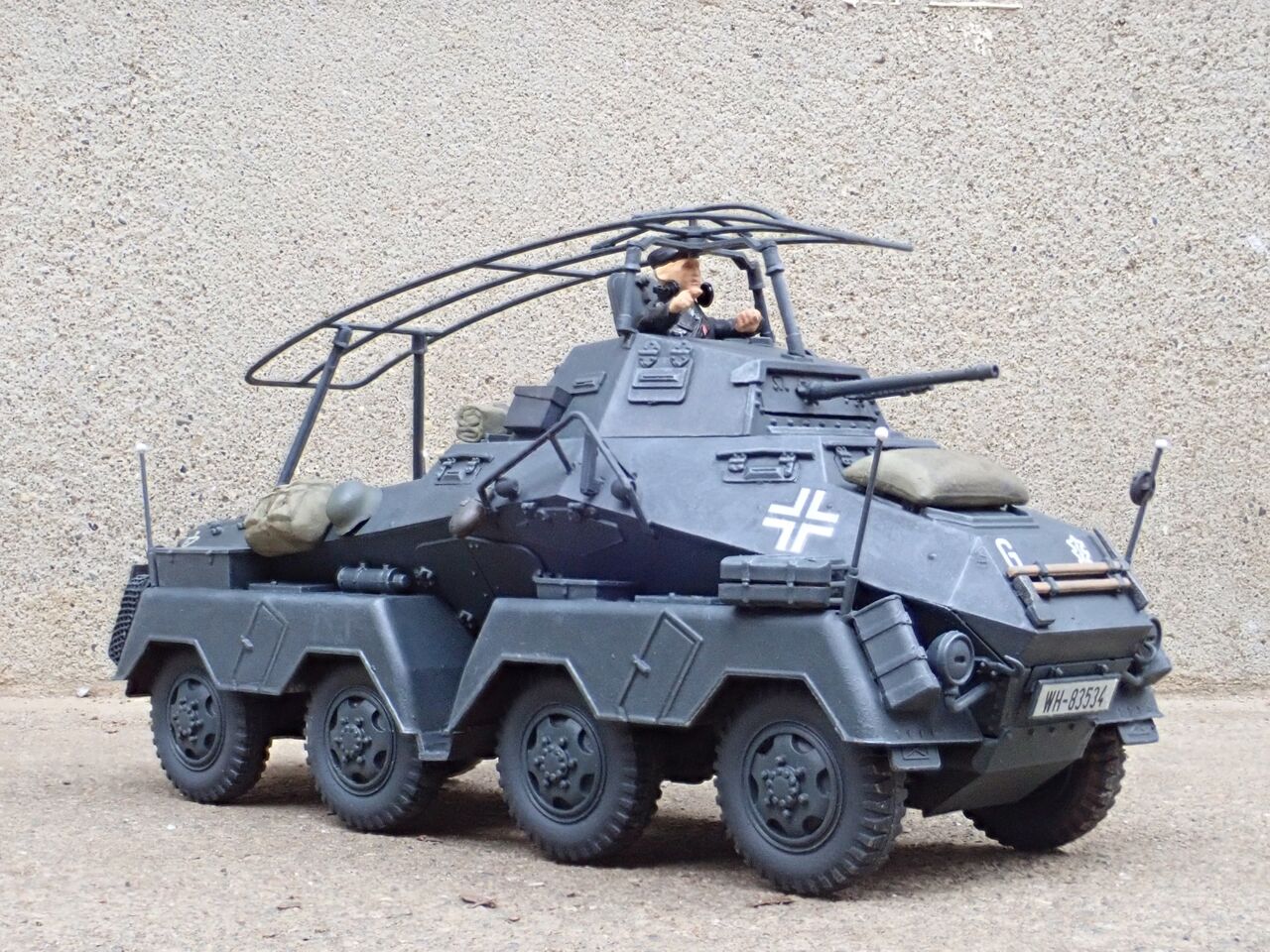 ▶︎8輪装甲車 Sdkfz232（TAMIYA 1/35 MM36）のレストアをしています