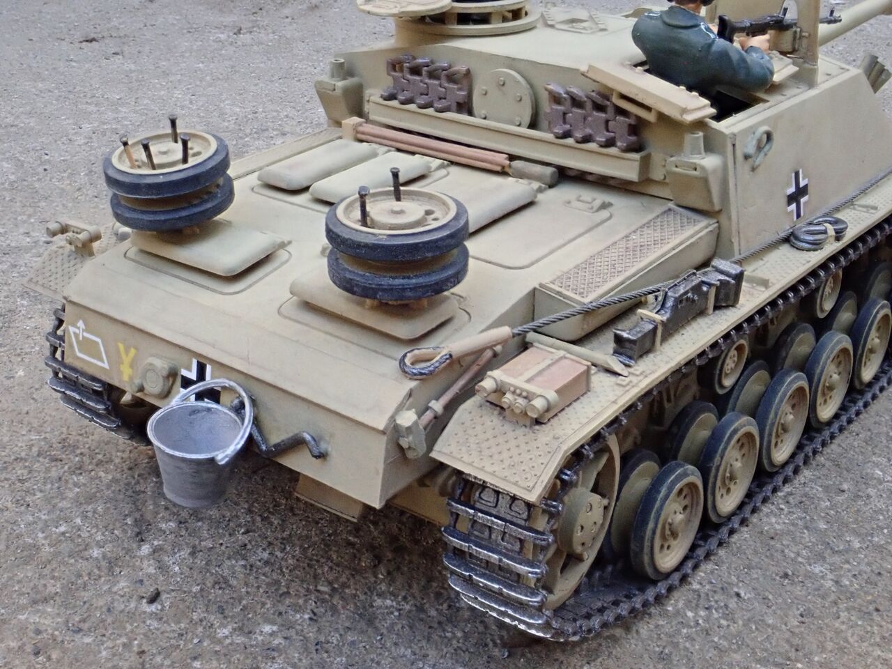 タミヤ 1/35 3号突撃砲G型 完成品 タミヤ III号突撃砲G型(初期型) 製作記① | 模型大隊戦闘日誌