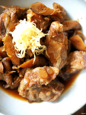 豚軟骨と牛蒡の生姜どて煮 44食堂 よんよんしょくどう 滋味ごはん ときどき甘味 豚軟骨と牛蒡の生姜どて煮 44食堂 よんよんしょくどう 滋味ごはん ときどき甘味