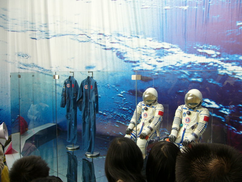 宇宙で育った宇宙飛行士は、帰還するカプセルにもう収まらないのではないかと懸念している