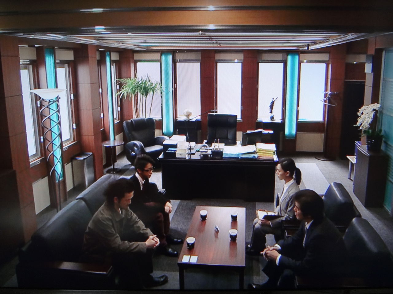 鍵のかかった部屋 窃盗事件と練炭自殺 今夜も密室事件です 第２話 ぱ す た い む