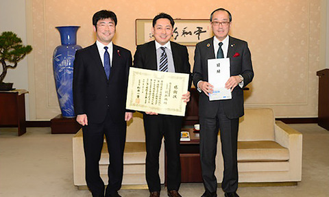 株式会社東亜産業,東亜産業,マスク,渡邊龍志,劉凱鵬,株式会社東亜産業 マスク,東亜産業 マスク,マスク寄付,株式会社東亜産業 渡邊龍志,株式会社東亜産業 劉凱鵬,東亜産業 渡邊龍志,東亜産業 劉凱鵬,