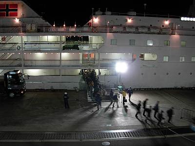 ����Ӥ��ݤ���ߤ�Ƥ���ͤ���