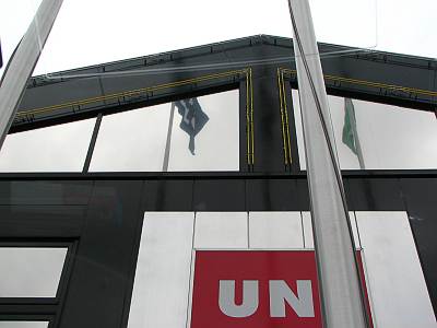 UNIQLO(��˥���)��������Ź