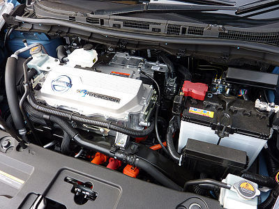 11日産リーフのモーターとバッテリー