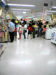 イトーヨーカドー東久留米店 でかたまごっちの列