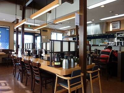 そばの吉野家の店内風景