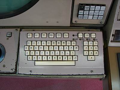 毎日がレビュー 所沢航空発祥記念館で見た昔のキーボード