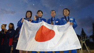 女子400mメドレーリレー