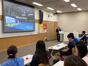 51FA8C2E-844E-47B0-B35C-CD00DE6140C1