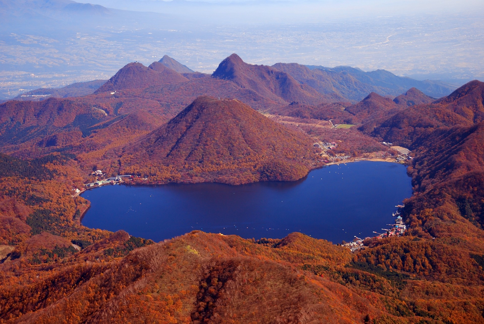 榛名湖 有名な峠道から至る 四季を堪能できる湖への旅 旅 音楽とバイク