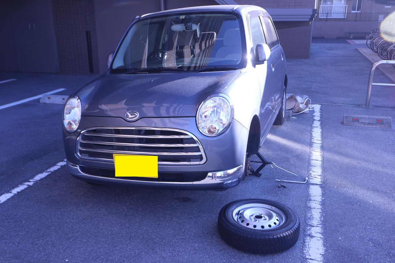 ミラジーノ 7年落ち スタッドレスタイヤを履く トド カフェ