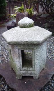 0311-3石灯籠