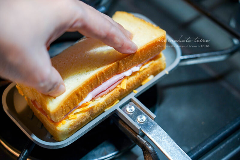 食パン一枚でハムチーズホットサンド : トイロ公式ブログ【日々