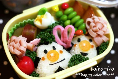 トイロイロ ***happy color life***-おむすびまんとこむすびまん弁当