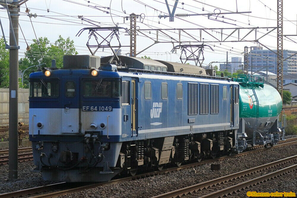 塗装維持なるか?!】全検前EF64-1049(広島更新色)牽引8863列車と