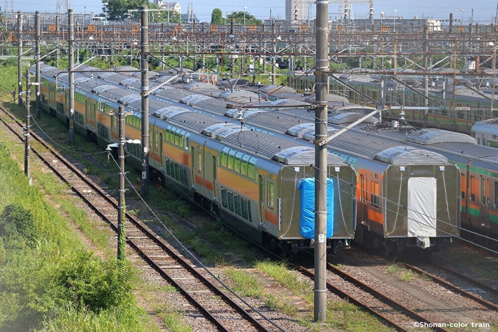 疎開】国府津車両センターに大量の中央線グリーン車両が留置中 : 湘南