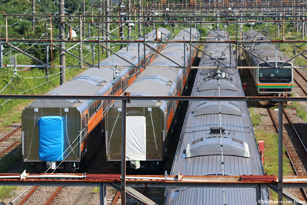 疎開】国府津車両センターに大量の中央線グリーン車両が留置中 : 湘南