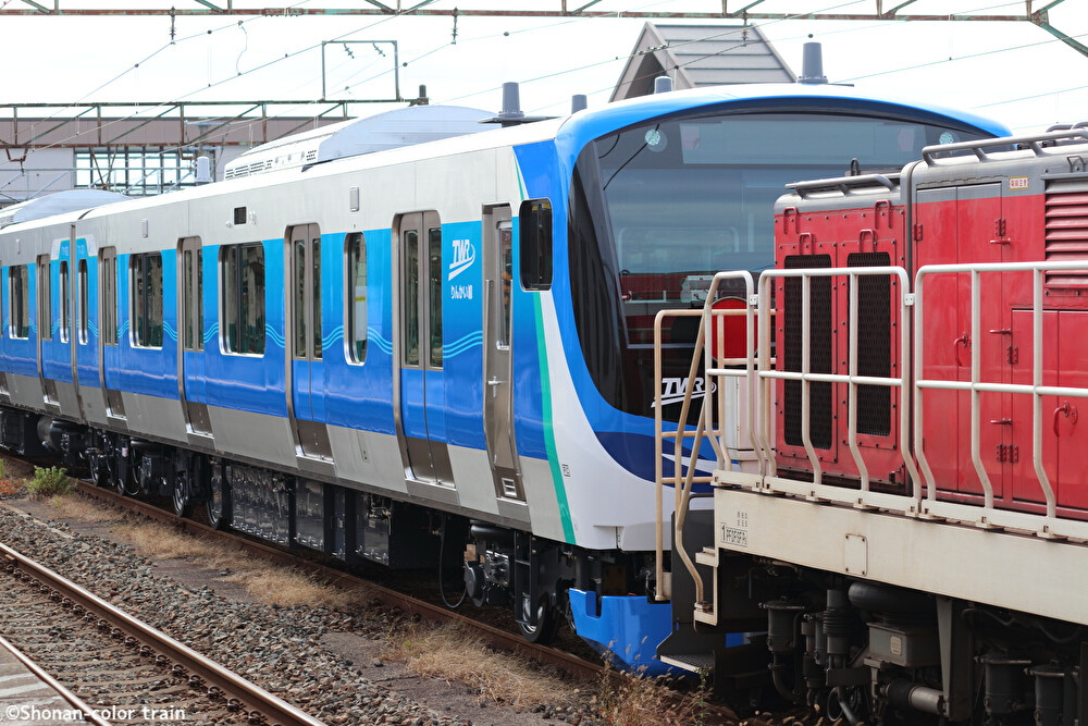 期待の新顔】りんかい線71-000形Z11編成が大崎へ~新潟旅立ち 期待の新顔】りんかい線71-000形Z11編成が大崎へ~新潟旅立ち