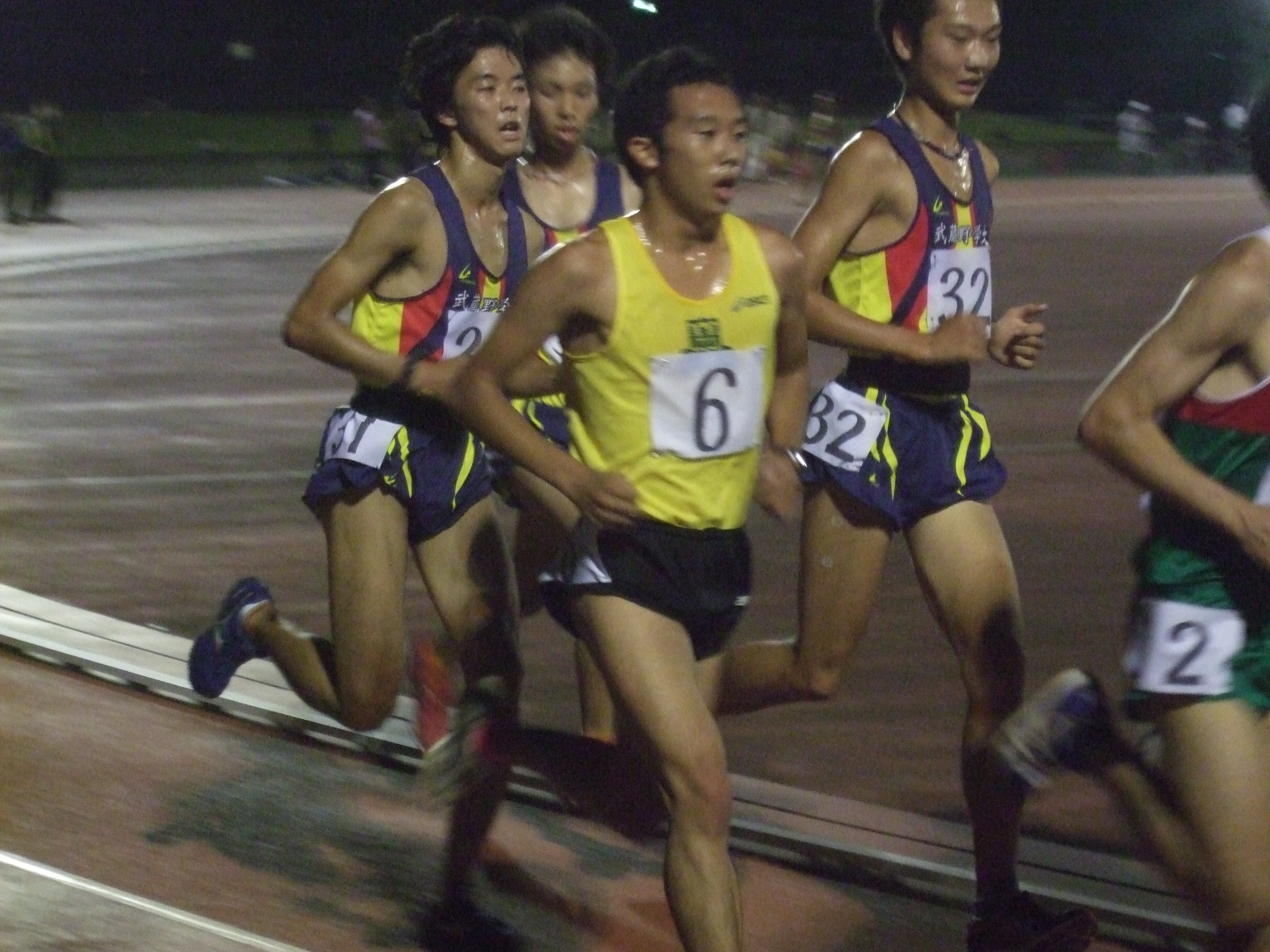 鴻巣ナイター陸上での注目選手 9月28日 東京経済大学体育会陸上競技部 コーチ日誌