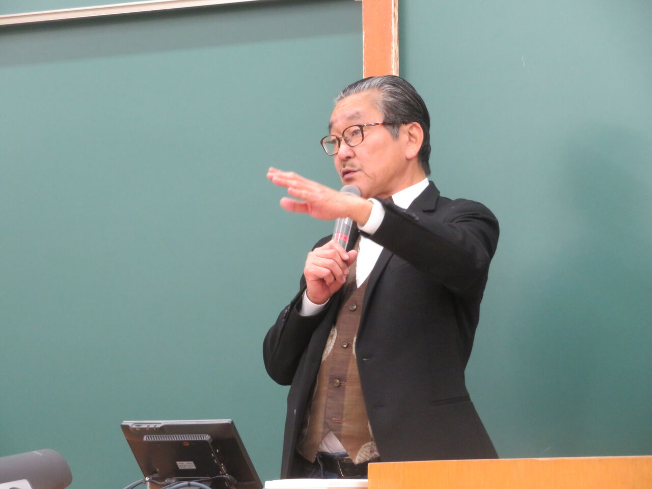 陣内良昭部長最終講義 東京経済大学体育会陸上競技部 コーチ日誌