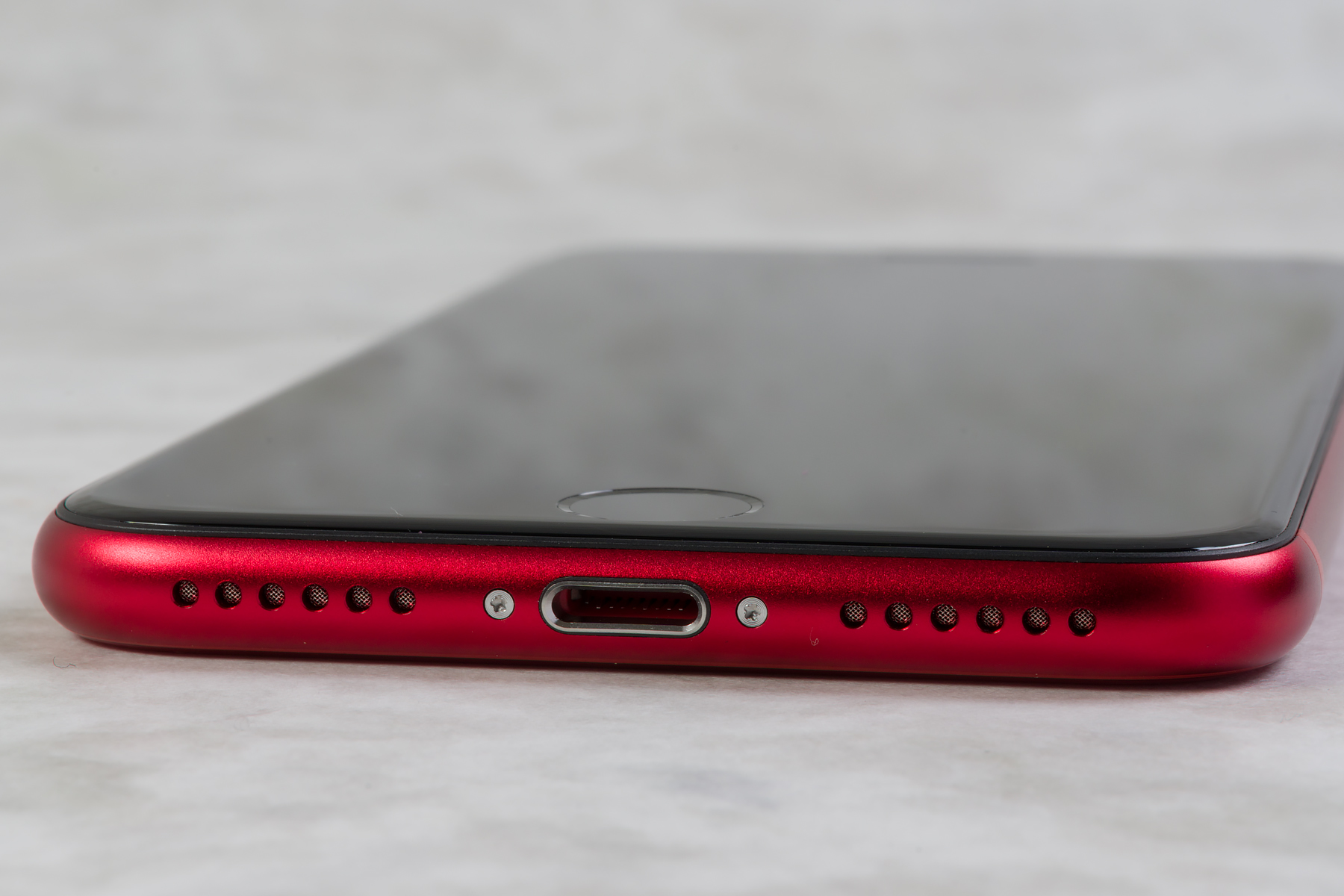 楽天UN-LIMITを使うためにiPhone SE(第2世代) 128GB REDを買ってみた 