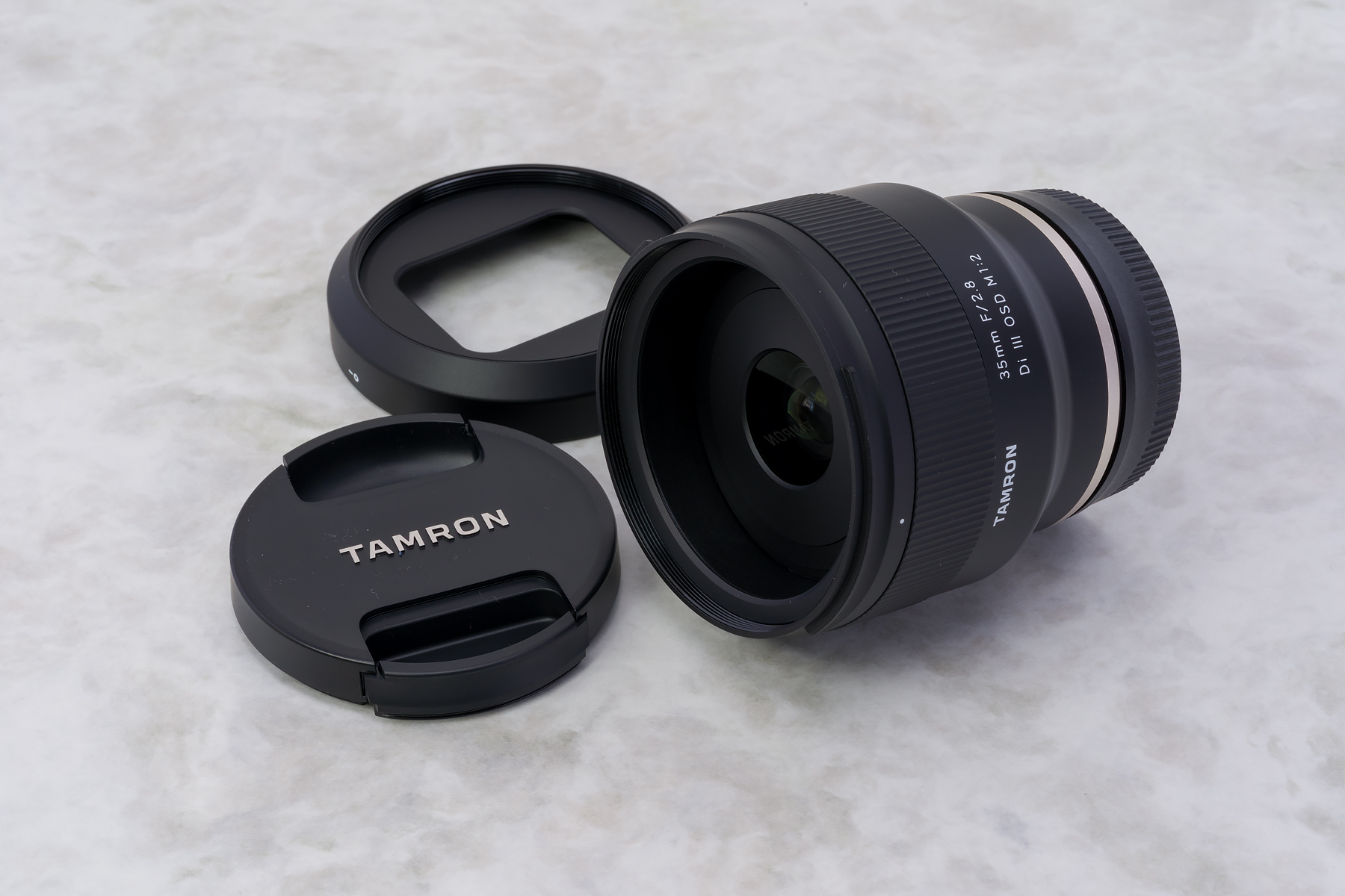 TAMRON(タムロン) 35mm F/2.8 Di III OSD M1:2 F053(外観・接写編