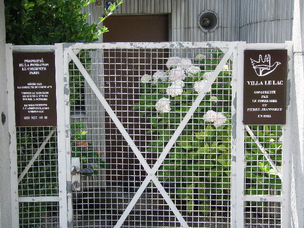2007年「母の小さい家」入口